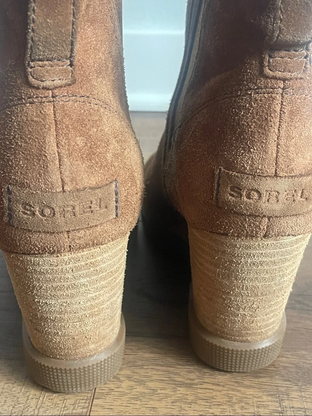 Sorel Tan Suede Wedge Boots Size 8.5